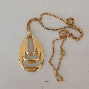Vintage Trifari Gold Plated Pendant Neckace